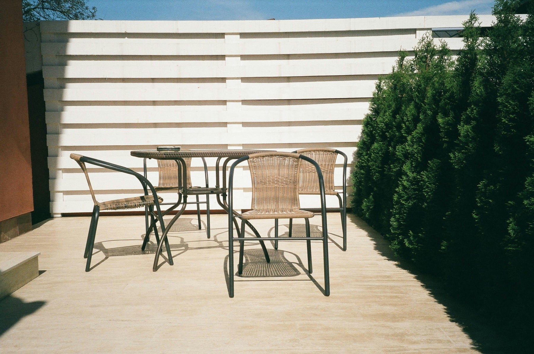 Why Porcelain Paving Is a Great Choice for Your Outdoor Space